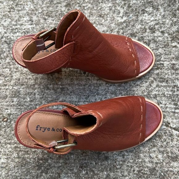 Frye & Co. Donna Peep Toe Heel Sandals Leather Upper Buckle Closure Brown Size 6 - Picture 6 of 11